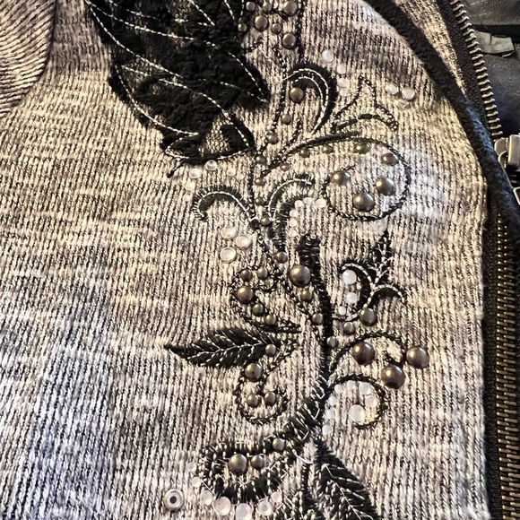 Miss Me Size Small zip up hoodie. - Picture 6 of 9